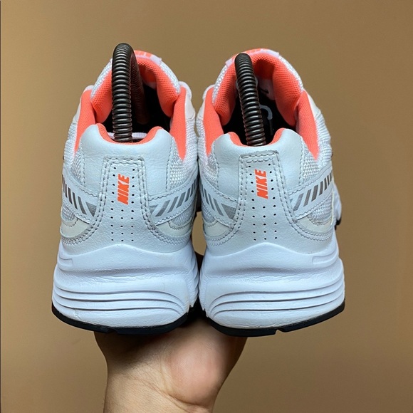 2011 Nike Initiator Women’s Running Sneakers “White Orange” Size 8  394053-180 - Picture 13 of 16